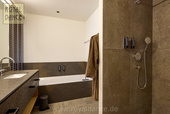 Zimmerbeispiel Suite Bad